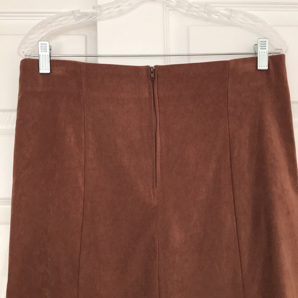 Suede-Like Skirt - Picture 4 of 7
